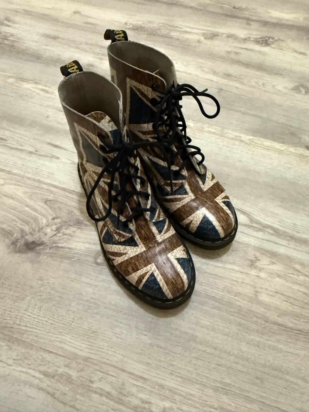 Dr. Martens 1460 Pascal Union Jack Boots USW 9 - Picture 2 of 7